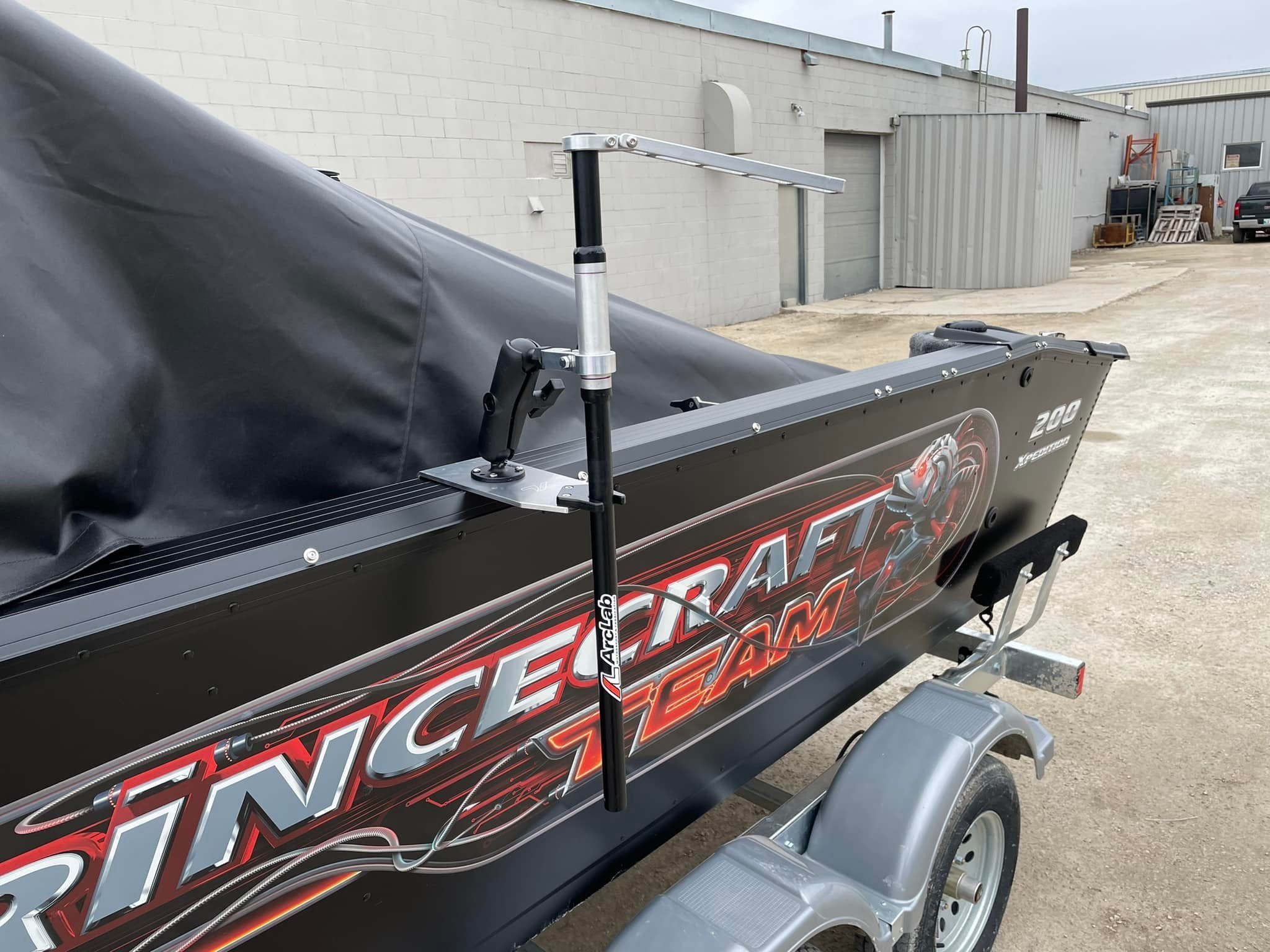 Kit de perche pour sonde Live – Princecraft avec rails PrinceTrack